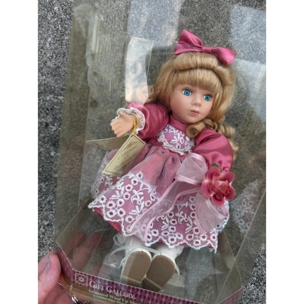 Gift Gallery Animated Wind Up Musical Doll Bisque Porcelain Pink Lace Blonde